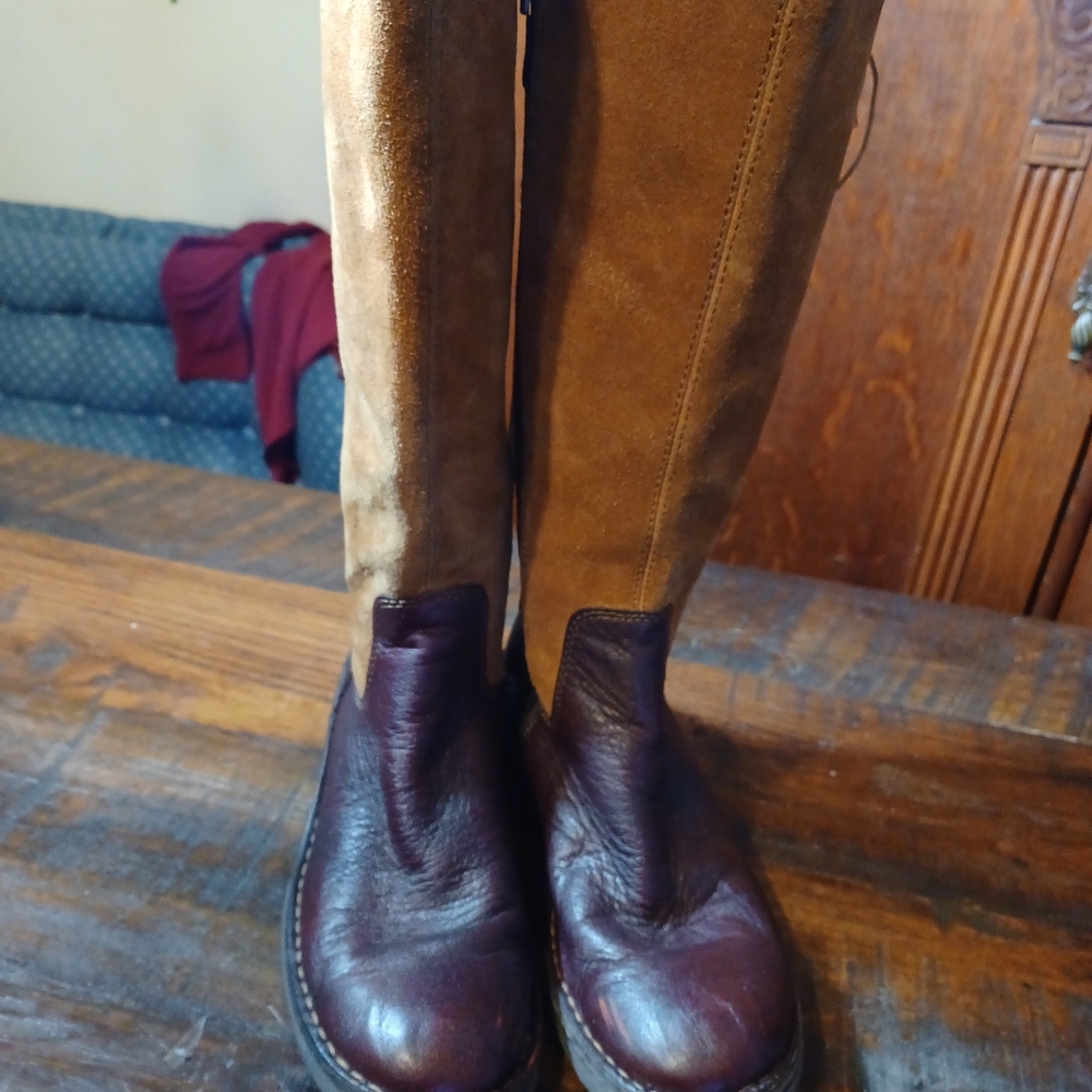 BORN Suede & Leather High Boots Zips down side sz. Womens 6